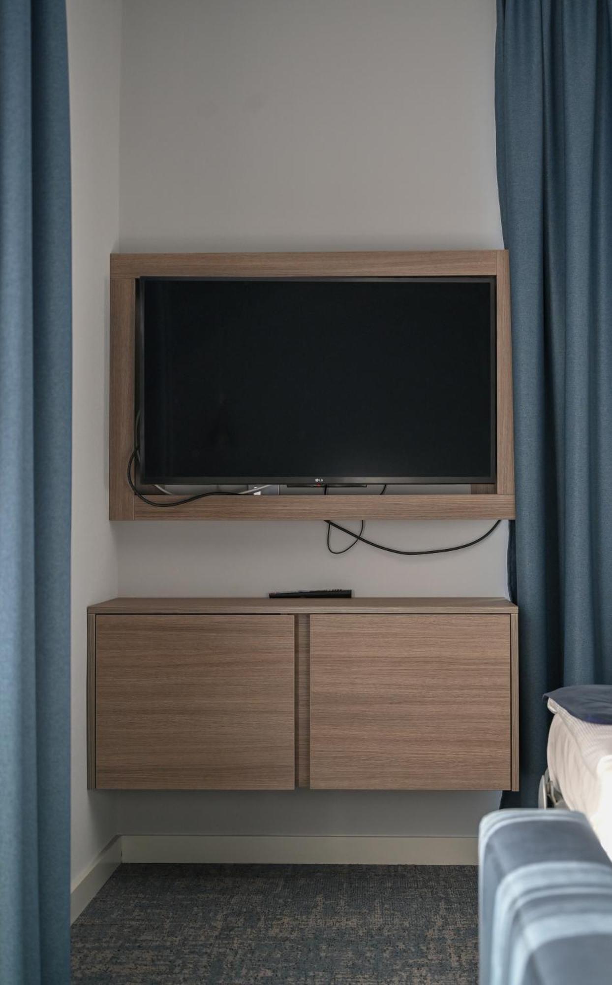 Nn Boutique Hotel Tiszaújváros Kültér fotó