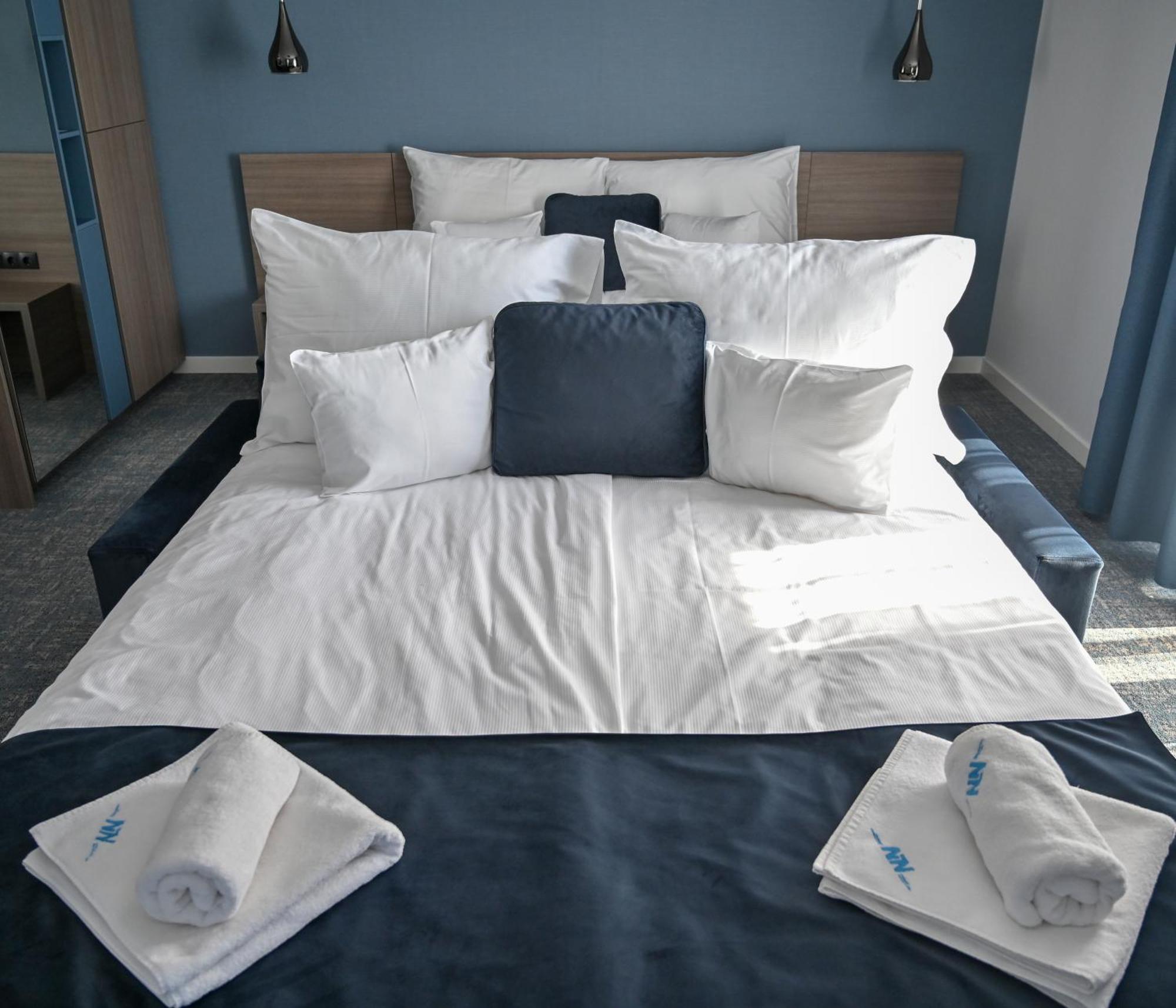 Nn Boutique Hotel Tiszaújváros Kültér fotó