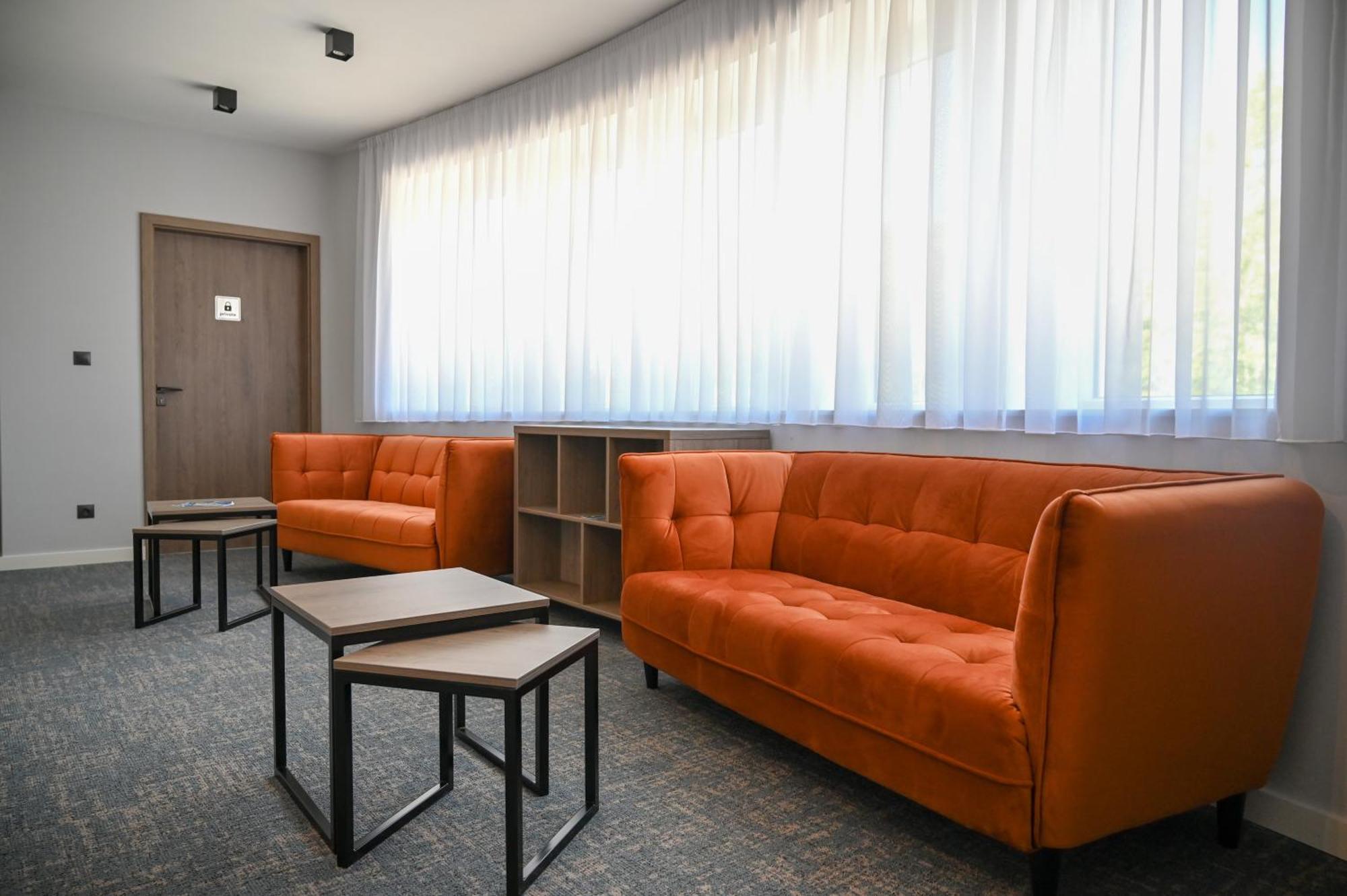 Nn Boutique Hotel Tiszaújváros Kültér fotó